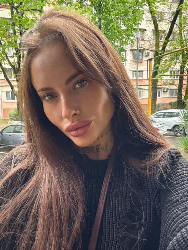 a35be8ae-b4a5-4d04-b373-f55ddd5f4fc8_0.jpg
